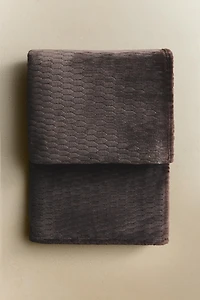 DIAMOND FLEECE BLANKET