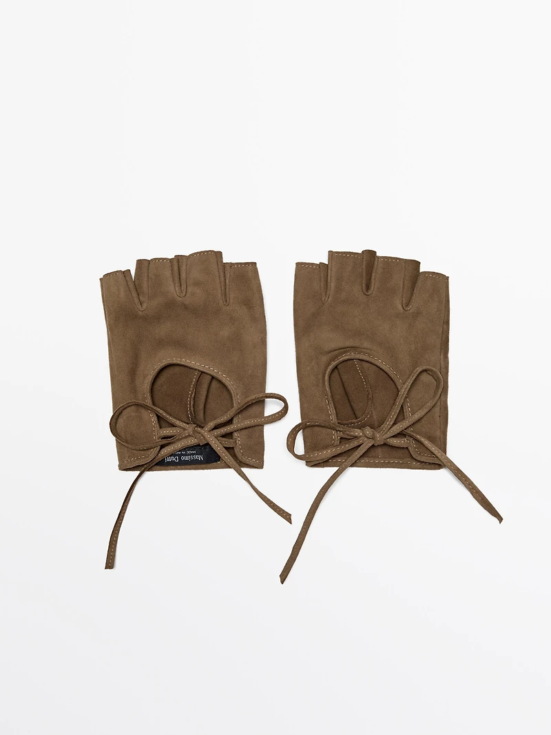 100% goatskin suede mittens