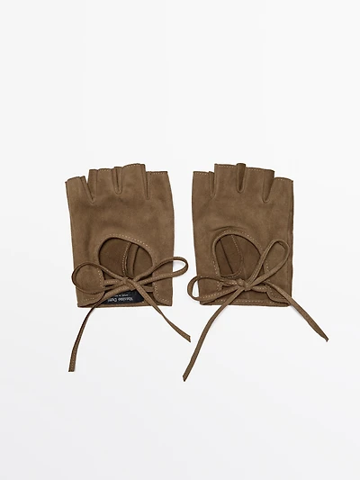 100% goatskin suede mittens
