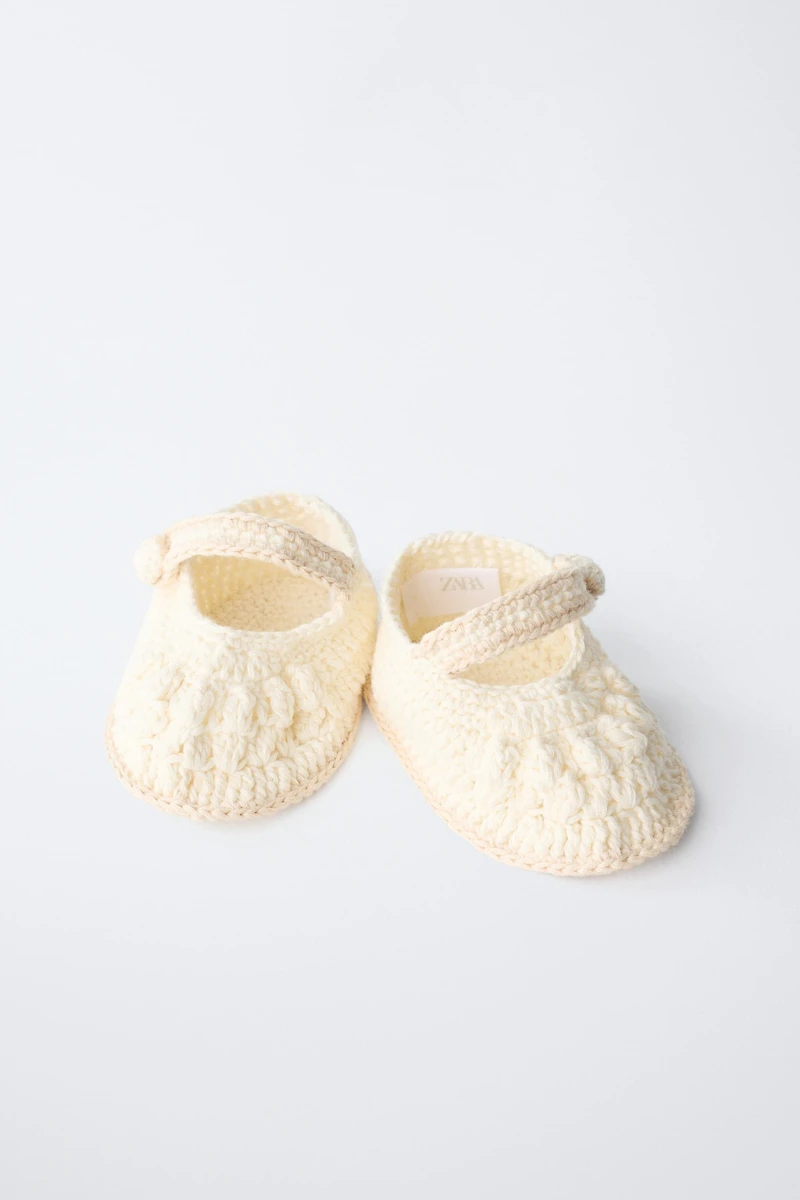 KNIT BOOTIES