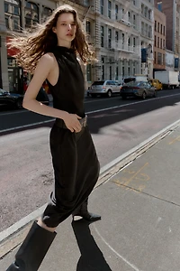 ROBE MIDI SATINÉE CEINTURE