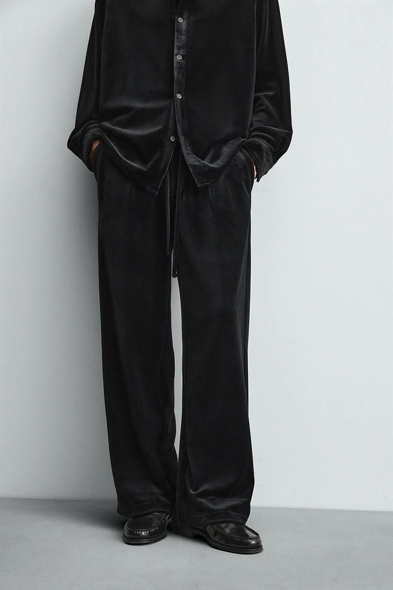 RELAXED FIT VELVET PANTS