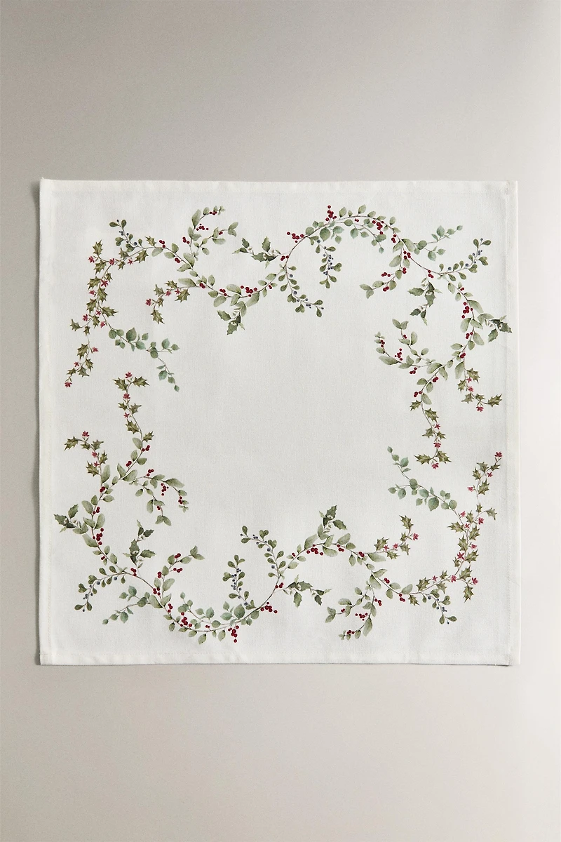 SET OF COTTON CHRISTMAS HOLLY LEAF NAPKINS (SET OF 2)