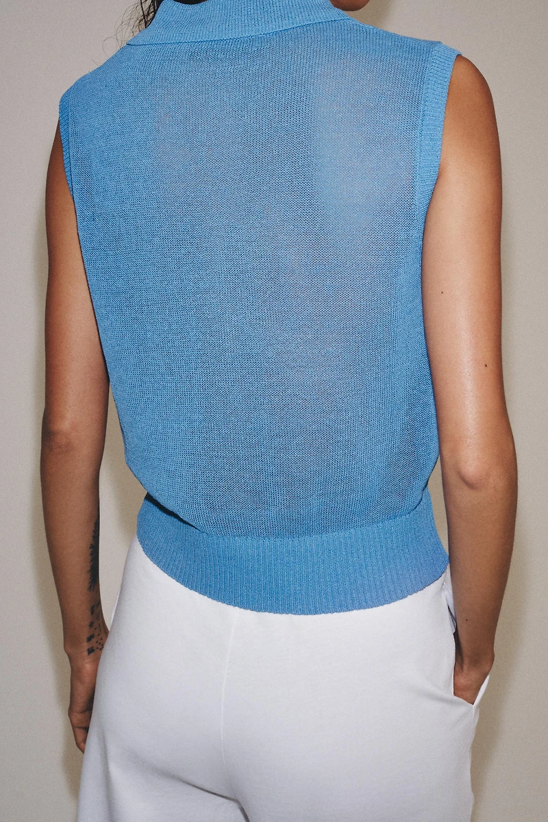 SLEEVELESS KNIT POLO