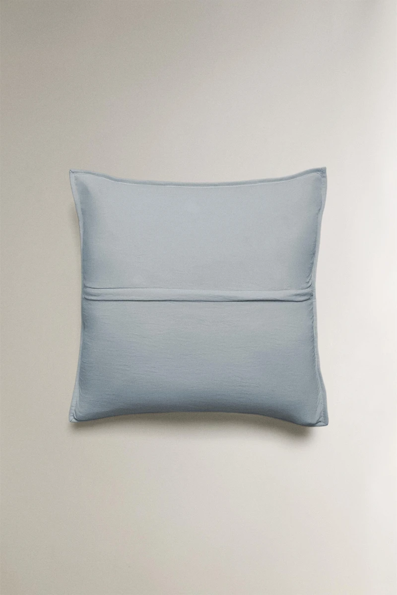 QUILT CUSHION COVER WITH QUILTED DOTS