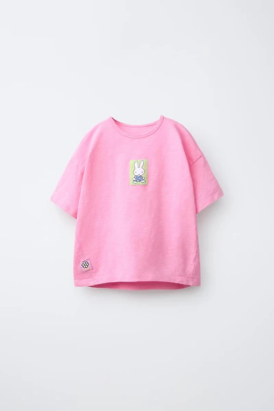 T-SHIRT AVEC PIÈCE MIFFY™ MERCIS BV ©