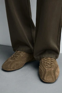 CHAUSSURES EN CUIR À SEMELLE ULTRAFINE