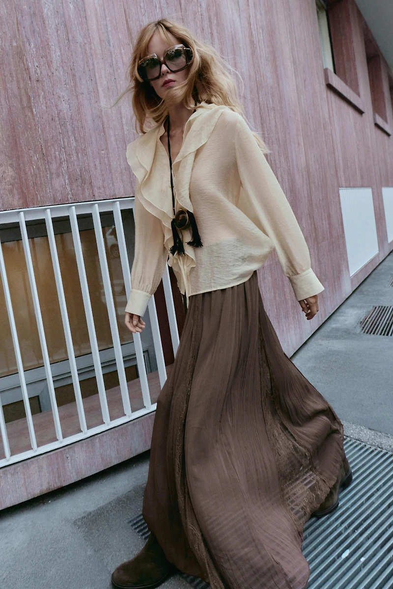 LACE GODET SKIRT