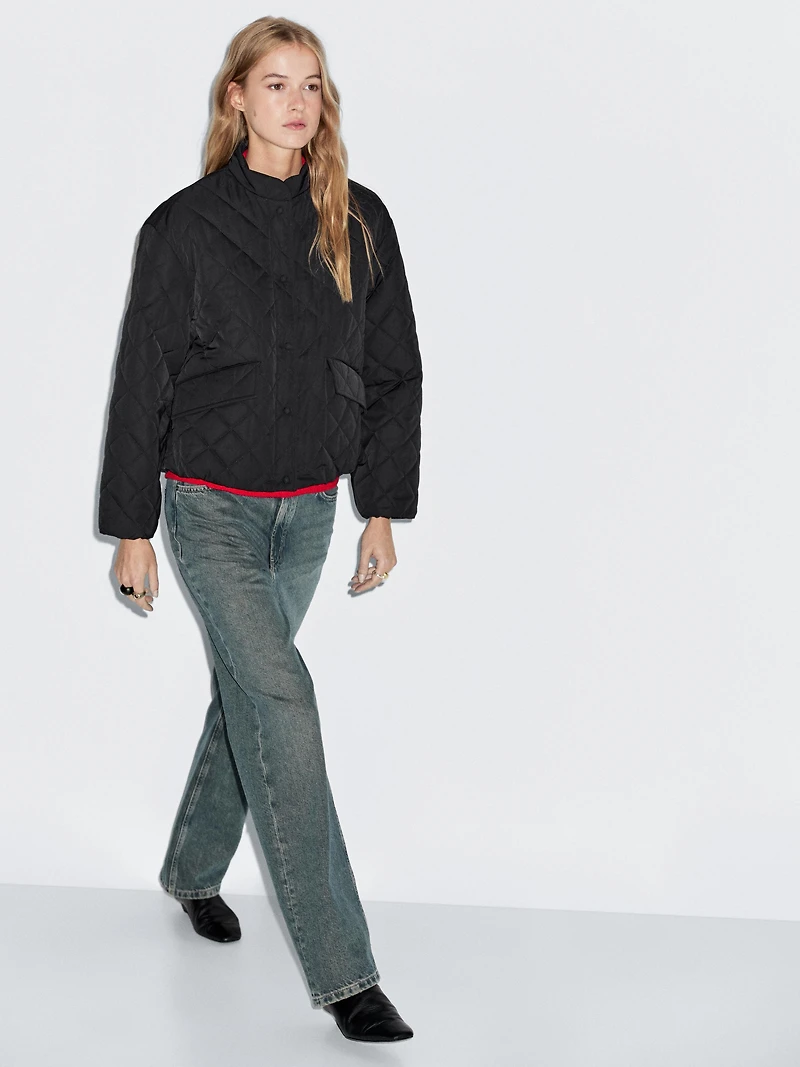 Short water-repellent quilted bomber jacket