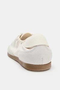 BASKETS EN COULEURS VARIÉES