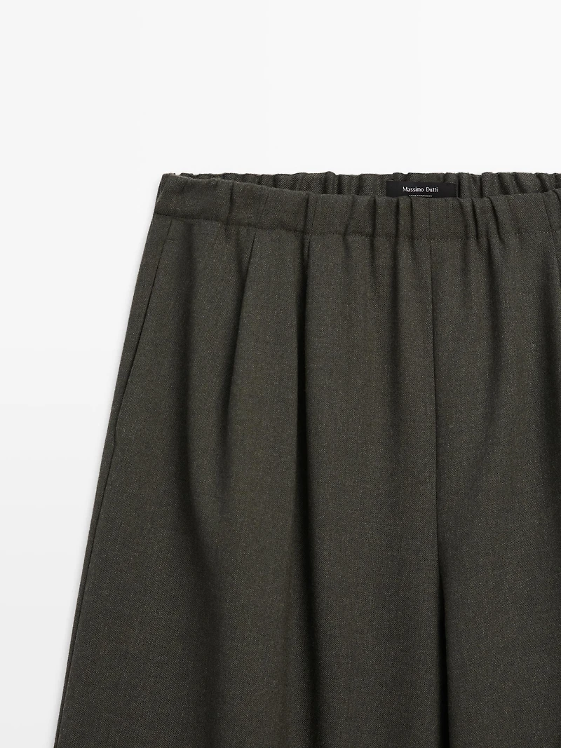 Wide-leg trousers with darts and elasticated waistband