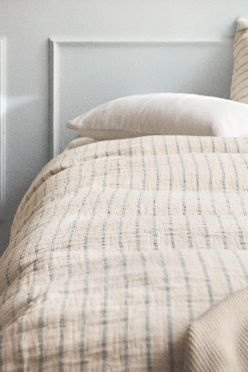 CHILDREN'S STRIPED MUSLIN BEDSPREAD