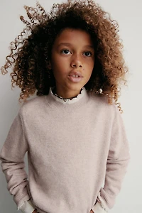 CROCHET TRIM KNIT SWEATER