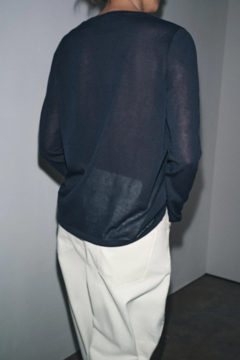 BASIC KNIT SWEATER