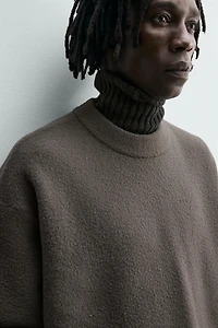 PULL TEXTURÉ À COUPE DÉCONTRACTÉE