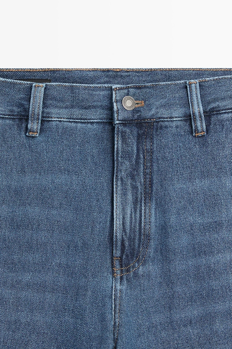 Mid-waist wide-leg jeans