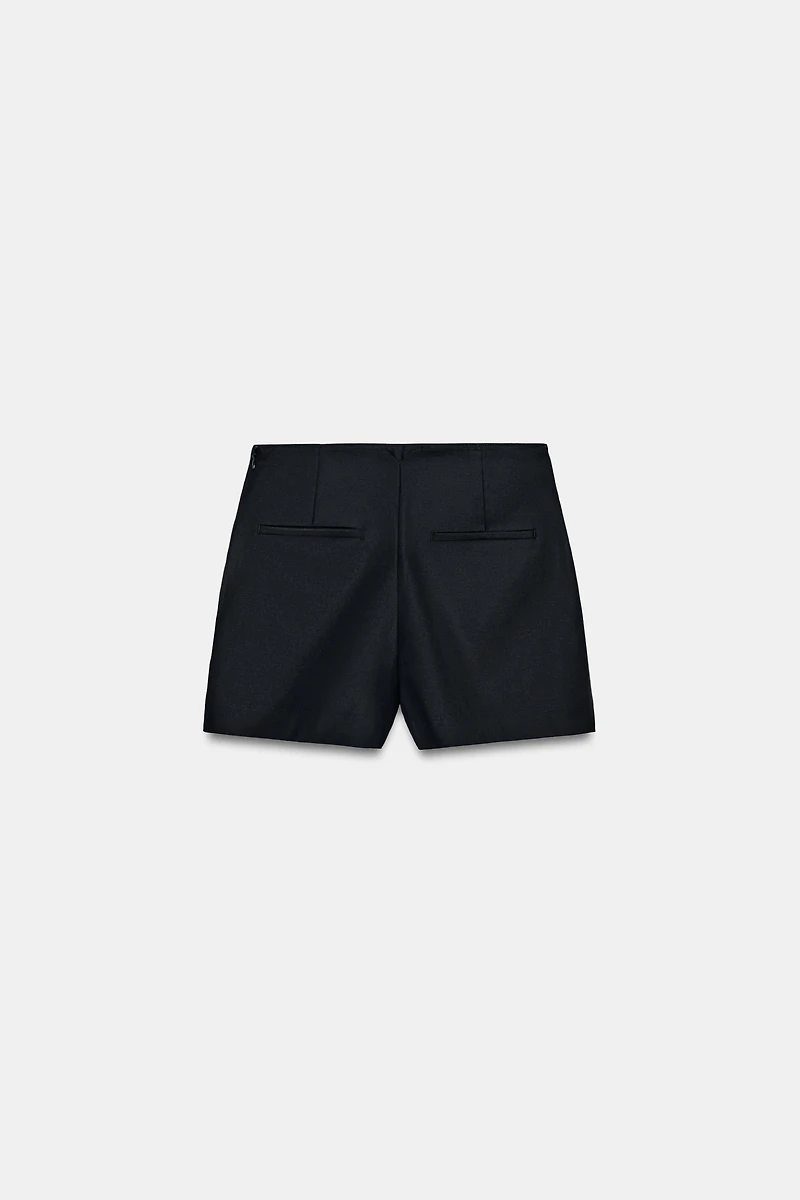 HIGH-WAISTED SHORTS