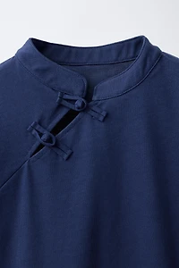 MANDARIN COLLAR T-SHIRT WITH FROG FASTENING
