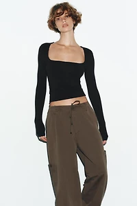 RIBBED SQUARE NECK TOP