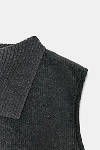 SOFT OPEN NECK TOP