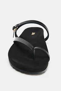 FLAT LEATHER STRAP SANDALS