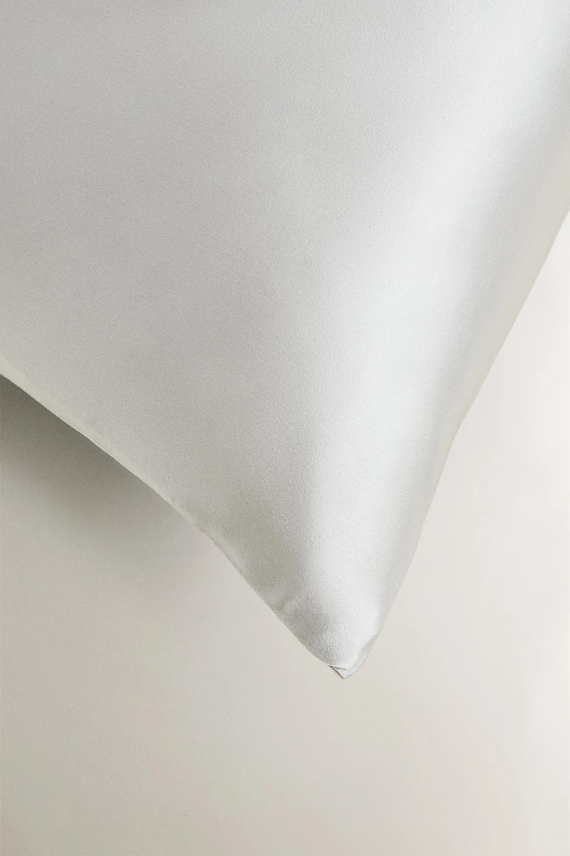 MULBERRY SILK PILLOWCASE