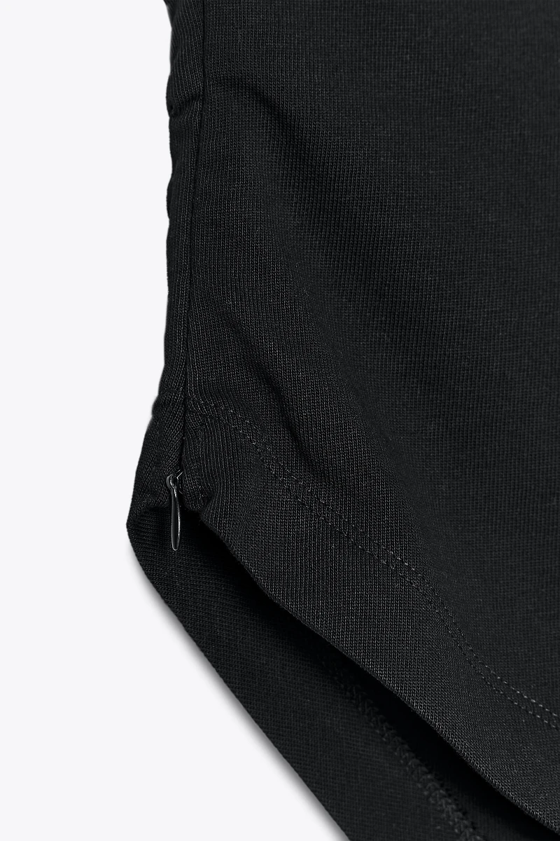 ASYMMETRIC STRAPLESS TOP