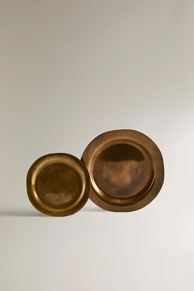 PETIT BRASS PLATE I COLIN KING