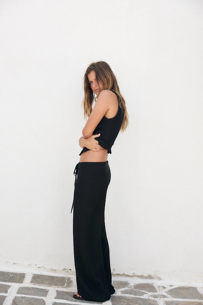 TEXTURED STRAIGHT LEG PANTS
