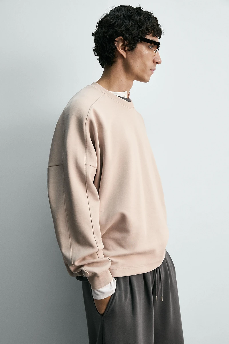 INTERLOCK POCKET SWEATSHIRT