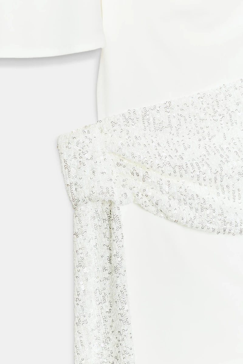SHORT DRESS WITH COMBINED SEQUINS
