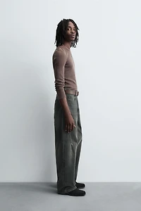BAGGY FIT JEANS WITH TWISTED SEAM