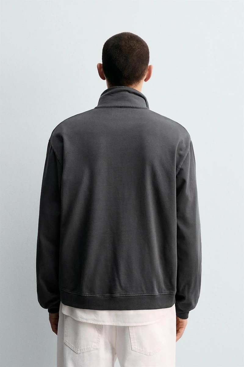 WASHED QUARTER-ZIP SWEATSHIRT