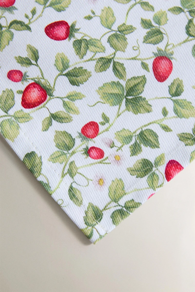 STRAWBERRY NAPKIN PACK (PACK OF 2)
