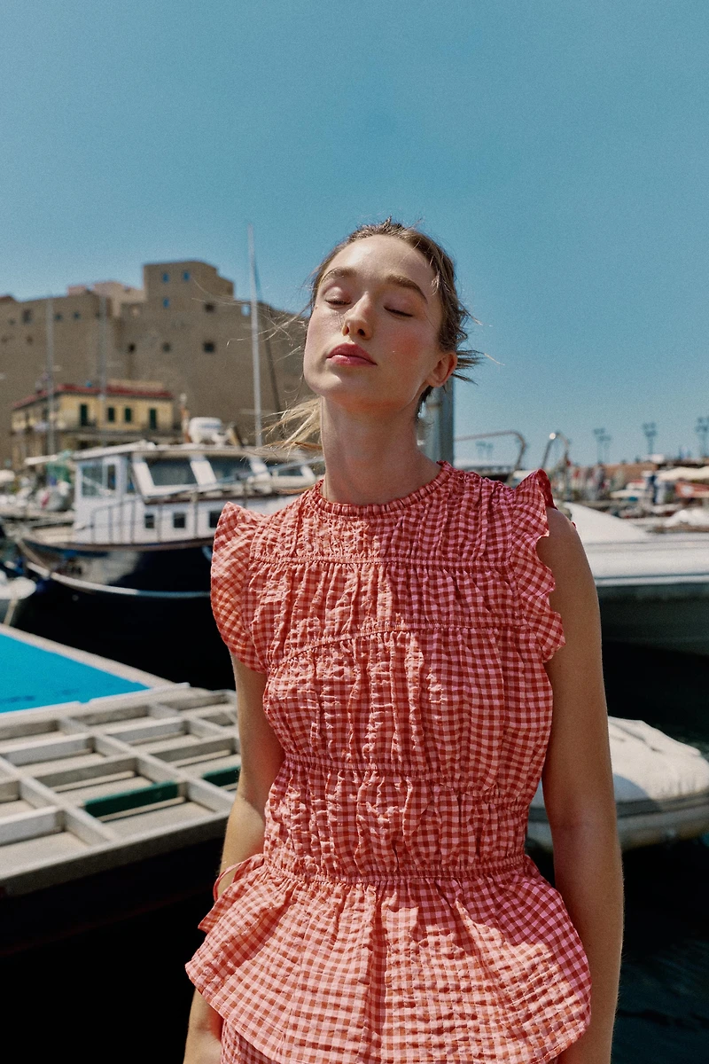 GINGHAM RUCHED TOP