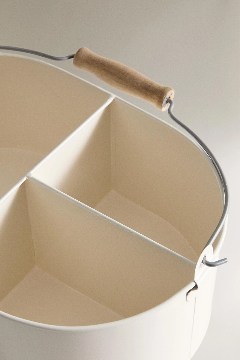 METAL BOX WITH COMPARTMENTS