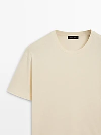 Short sleeve cotton blend T-shirt