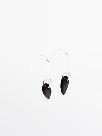 Stone pendulum earrings
