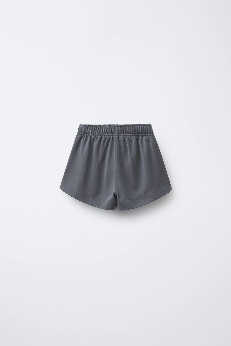 PIPING DETAIL SHORTS