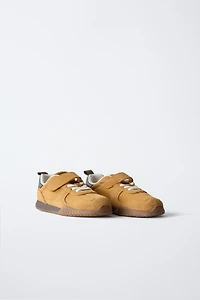 RETRO SNEAKERS