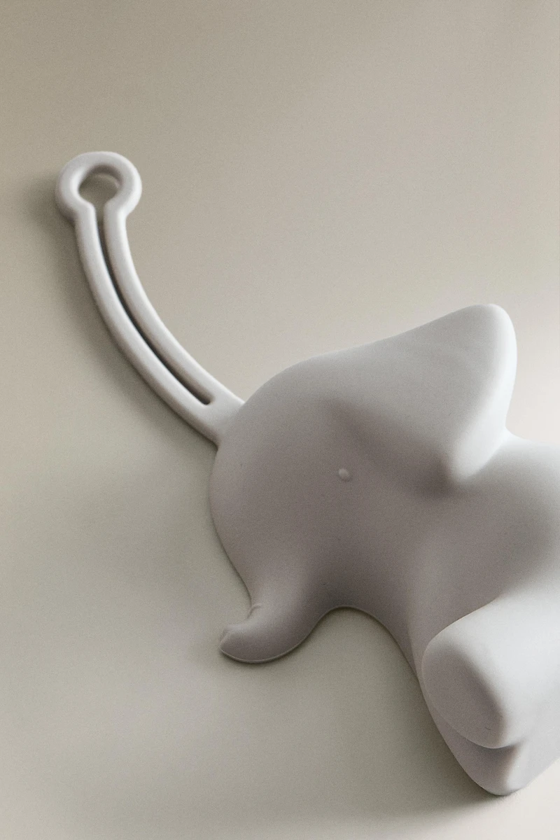 ELEPHANT BABY PACIFIER HOLDER