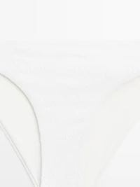 Bas de bikini textur