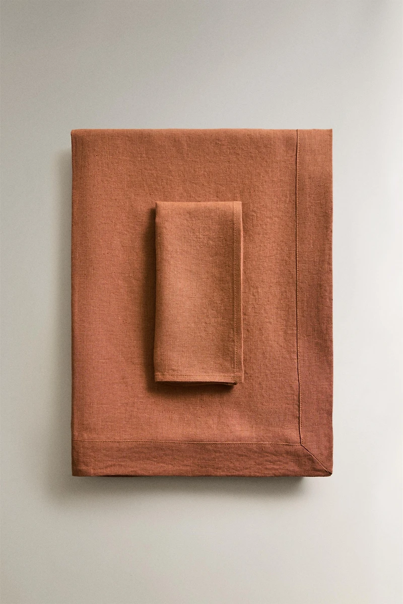 PLAIN FADED LINEN TABLECLOTH