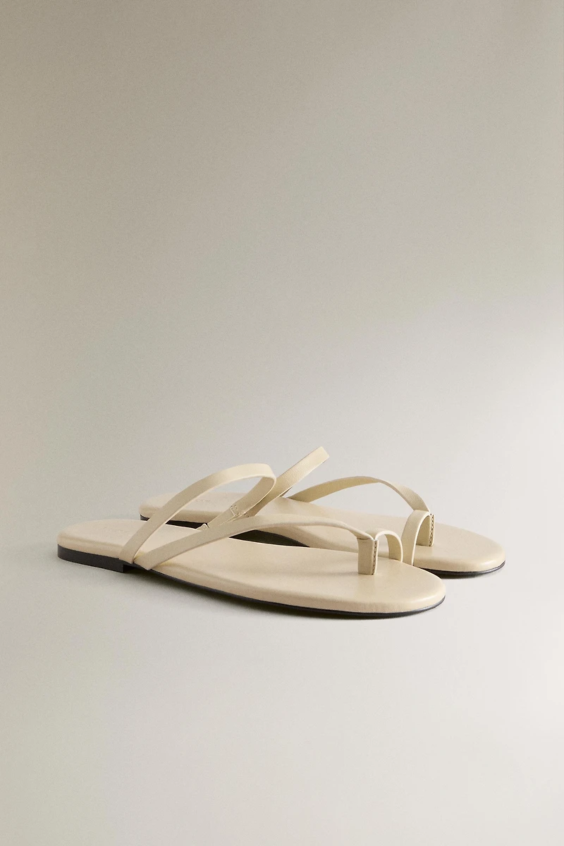SANDALE PLATE CUIR