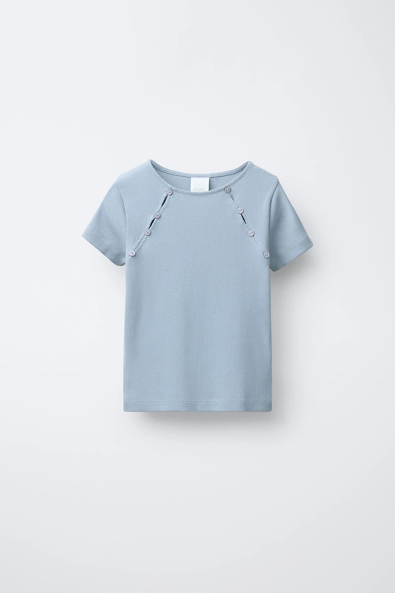 RIBBED BUTTON T-SHIRT