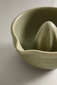 SMALL STONEWARE JUICER