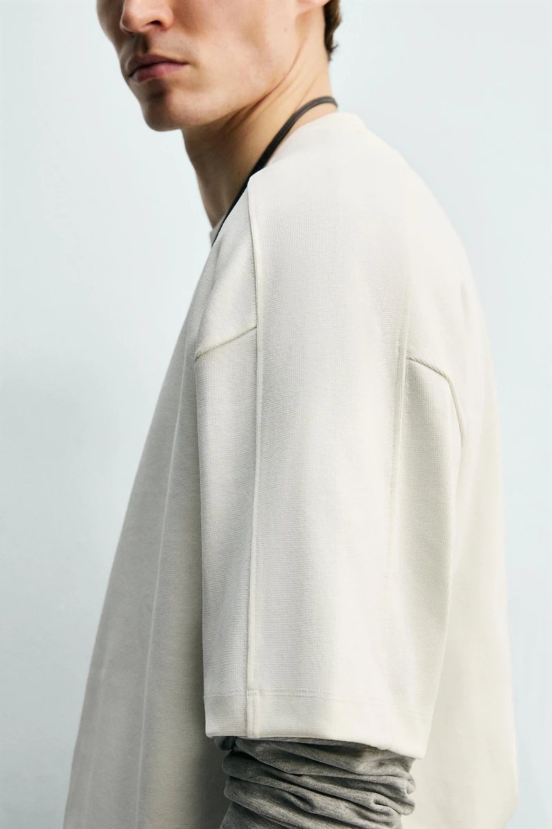 COMPACT TEXTURED SWEATSHIRT