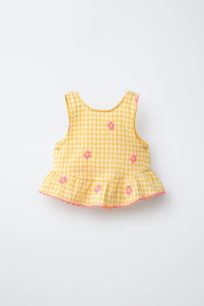 EMBROIDERED FLORAL GINGHAM TOP