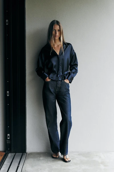 FINE BELT SATIN BLOUSE