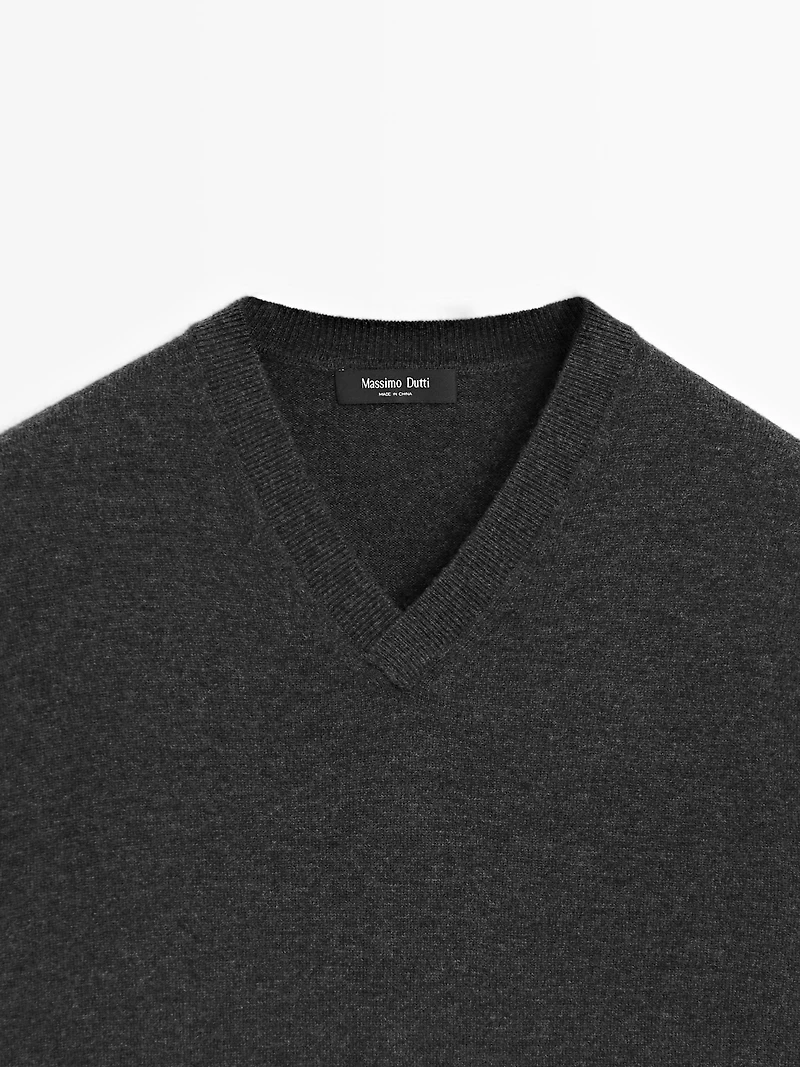Wool blend V-neck vest